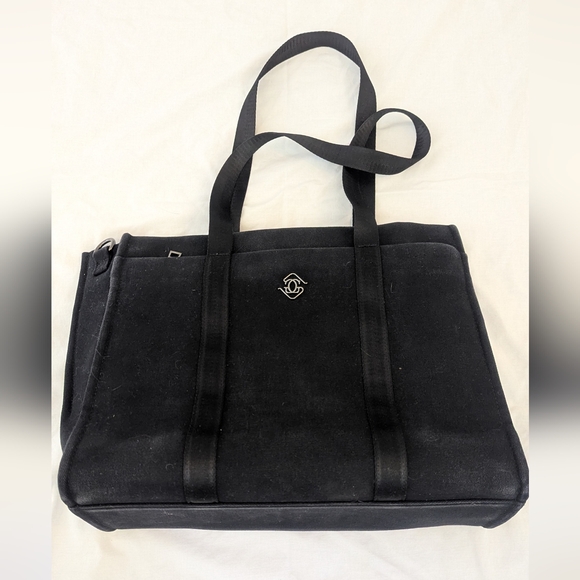 Glass Ladder & Co. Handbags - Glass Ladder & Co. Danielle Tote Black